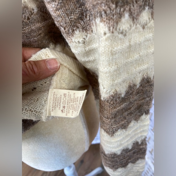 NWT Hem & Thread Last Chance Milo Sweater Henley style Size S - Picture 6 of 9